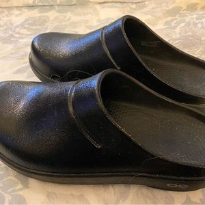 OOFOS clogs-new